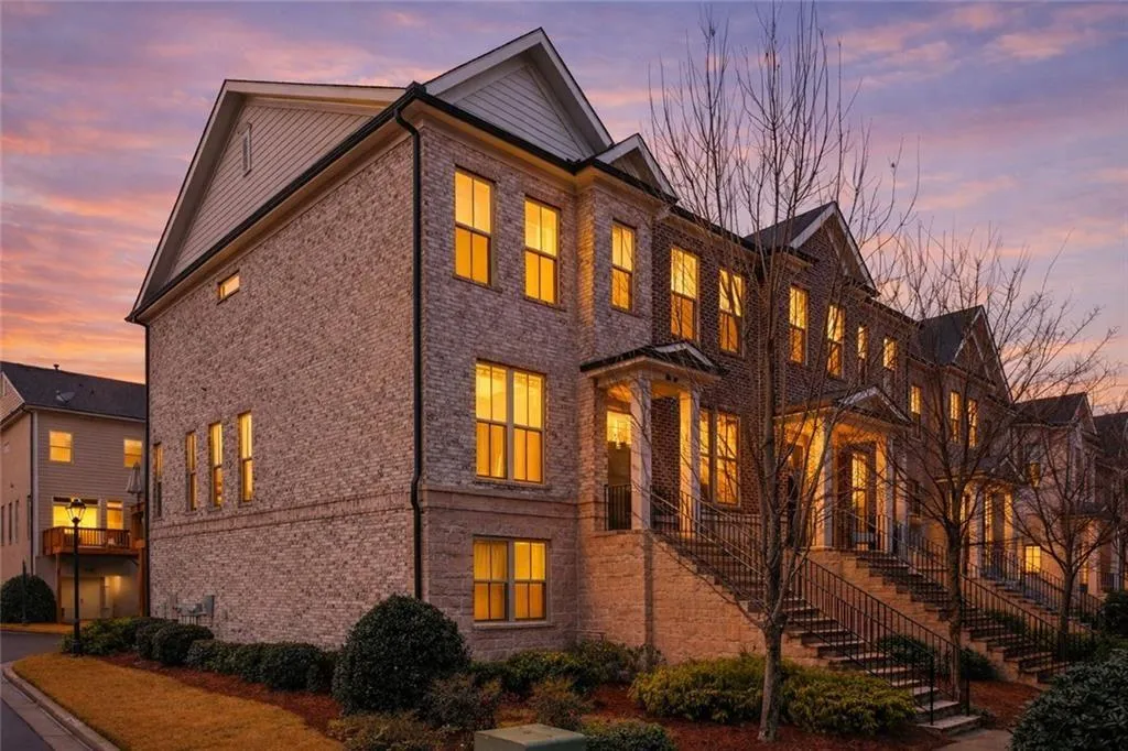 4219 Deming Circle, Sandy Springs, Georgia 30342, 2 Bedrooms Bedrooms, ,2 BathroomsBathrooms,Residential,For Sale,4219 Deming Circle,7691959