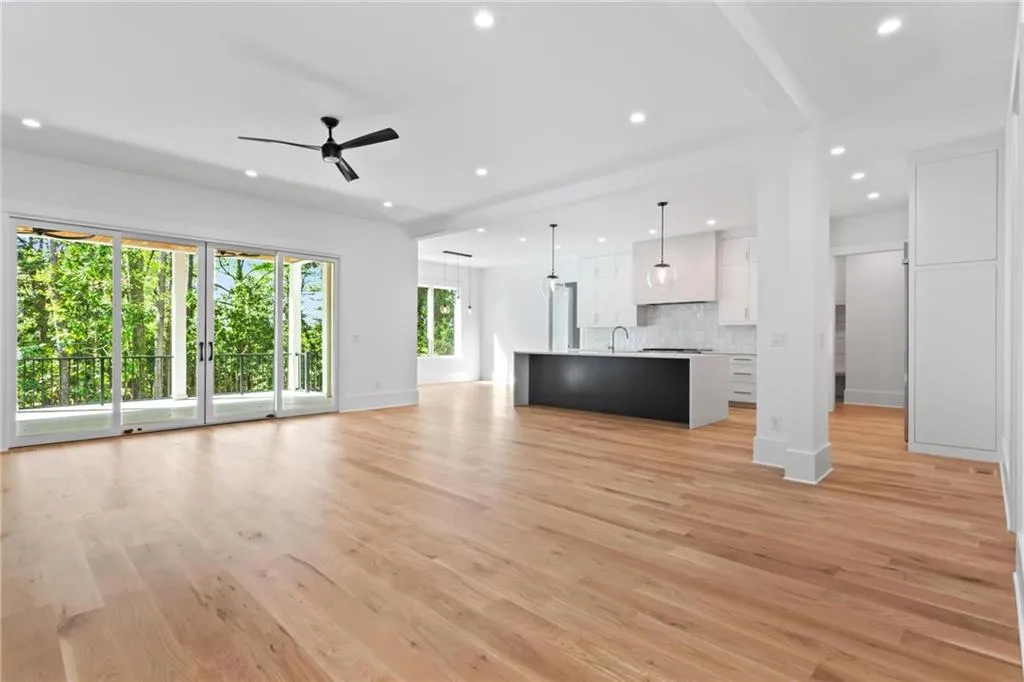 165 Underwood Drive, Atlanta, Georgia 30328, 6 Bedrooms Bedrooms, ,6 BathroomsBathrooms,Residential,Sold,165 Underwood Drive,7378451