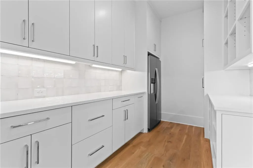 165 Underwood Drive, Atlanta, Georgia 30328, 6 Bedrooms Bedrooms, ,6 BathroomsBathrooms,Residential,Sold,165 Underwood Drive,7378451