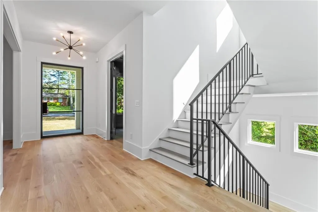 165 Underwood Drive, Atlanta, Georgia 30328, 6 Bedrooms Bedrooms, ,6 BathroomsBathrooms,Residential,Sold,165 Underwood Drive,7378451