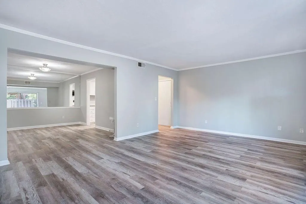 6851 Roswell Road Unit D25, Sandy Springs, Georgia 30328, 2 Bedrooms Bedrooms, ,2 BathroomsBathrooms,Residential,Sold,6851 Roswell Road Unit D25,7126614