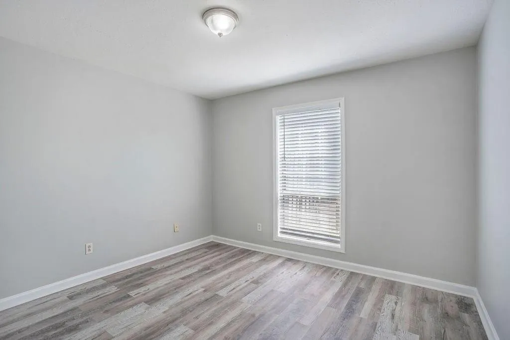 6851 Roswell Road Unit D25, Sandy Springs, Georgia 30328, 2 Bedrooms Bedrooms, ,2 BathroomsBathrooms,Residential,Sold,6851 Roswell Road Unit D25,7126614