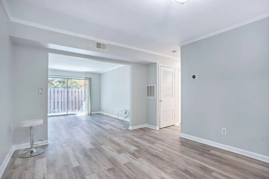 6851 Roswell Road Unit D25, Sandy Springs, Georgia 30328, 2 Bedrooms Bedrooms, ,2 BathroomsBathrooms,Residential,Sold,6851 Roswell Road Unit D25,7126614