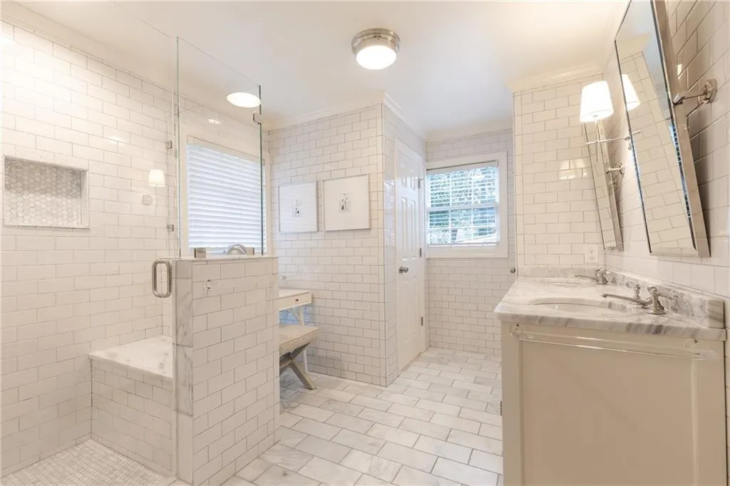 449 Carolwood Lane, Atlanta, Georgia 30342, 3 Bedrooms Bedrooms, ,3 BathroomsBathrooms,Residential,Sold,449 Carolwood Lane,6507543