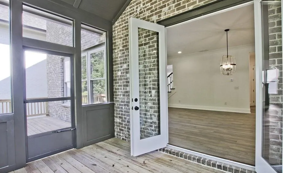 6422 Lucent Lane, Sandy Springs, Georgia 30328, 5 Bedrooms Bedrooms, ,4 BathroomsBathrooms,Residential,Sold,6422 Lucent Lane,6544123