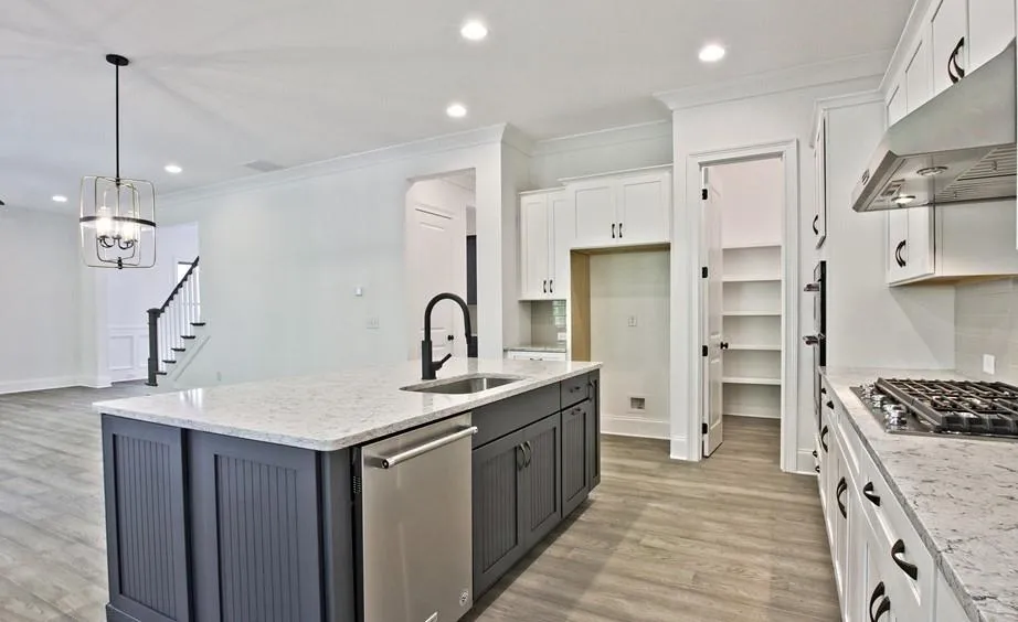 6422 Lucent Lane, Sandy Springs, Georgia 30328, 5 Bedrooms Bedrooms, ,4 BathroomsBathrooms,Residential,Sold,6422 Lucent Lane,6544123