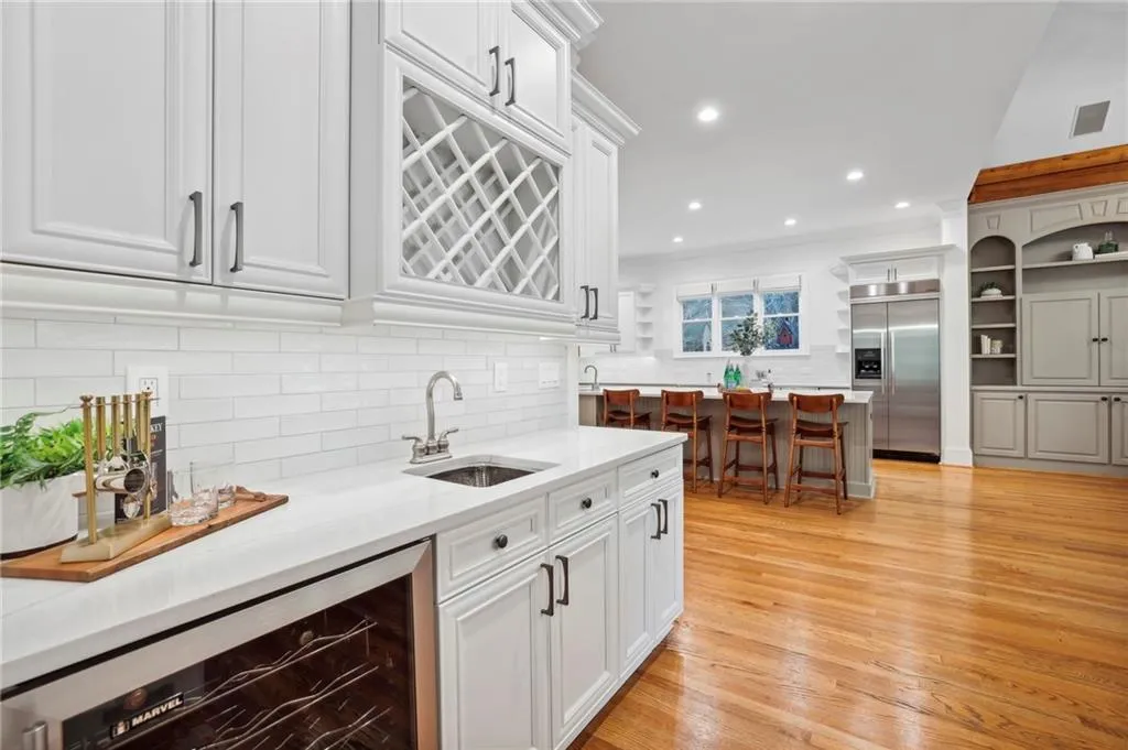 7798 Stables Drive, Atlanta, Georgia 30350, 6 Bedrooms Bedrooms, ,5 BathroomsBathrooms,Residential,Sold,7798 Stables Drive,7450756