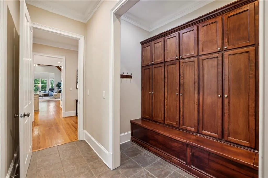 7798 Stables Drive, Atlanta, Georgia 30350, 6 Bedrooms Bedrooms, ,5 BathroomsBathrooms,Residential,Sold,7798 Stables Drive,7450756