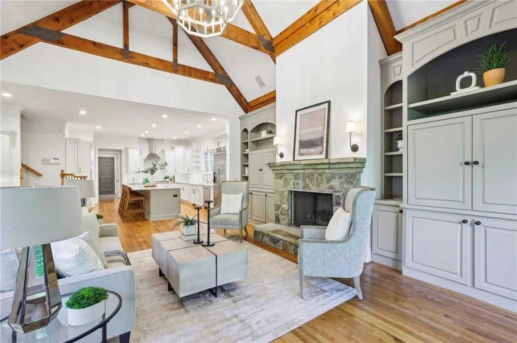 7798 Stables Drive, Atlanta, Georgia 30350, 6 Bedrooms Bedrooms, ,5 BathroomsBathrooms,Residential,Sold,7798 Stables Drive,7450756