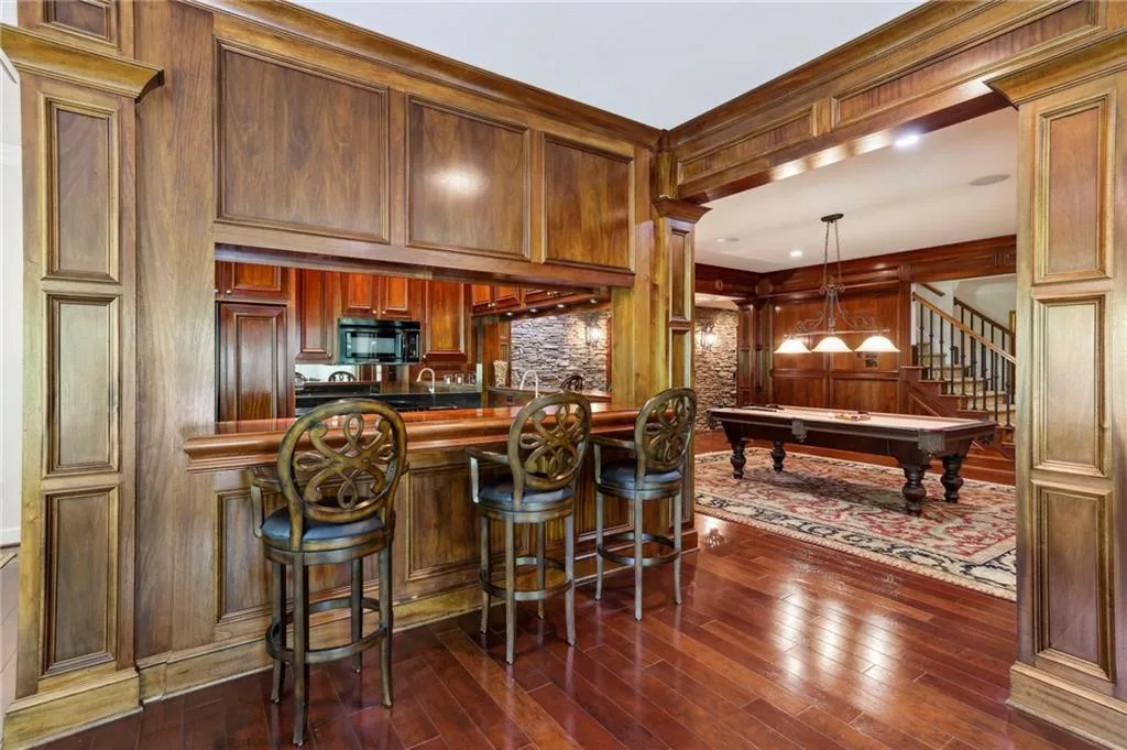 7798 Stables Drive, Atlanta, Georgia 30350, 6 Bedrooms Bedrooms, ,5 BathroomsBathrooms,Residential,Sold,7798 Stables Drive,7450756