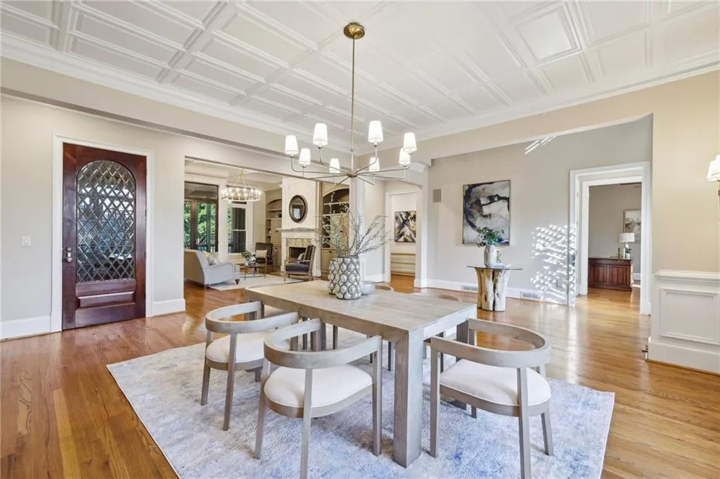 7798 Stables Drive, Atlanta, Georgia 30350, 6 Bedrooms Bedrooms, ,5 BathroomsBathrooms,Residential,Sold,7798 Stables Drive,7450756