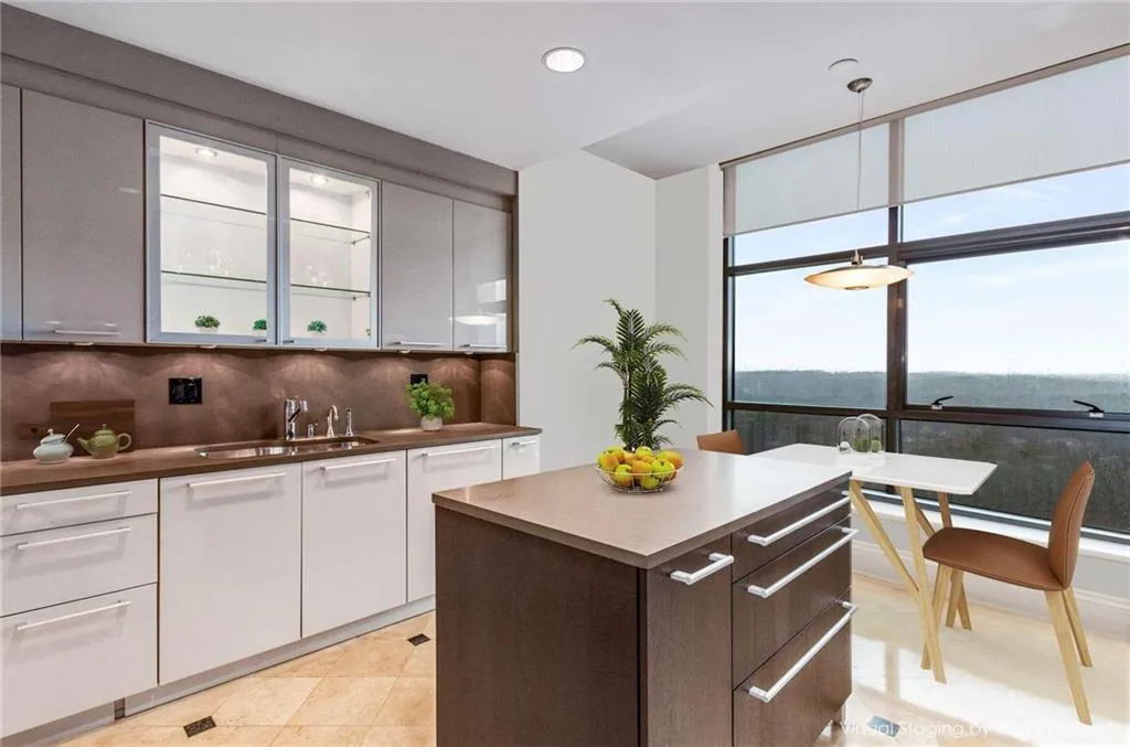 750 Park Avenue Ne Unit 19e, Atlanta, Georgia 30326, 2 Bedrooms Bedrooms, ,2 BathroomsBathrooms,Residential,For Sale,750 Park Avenue Ne Unit 19e,7535915