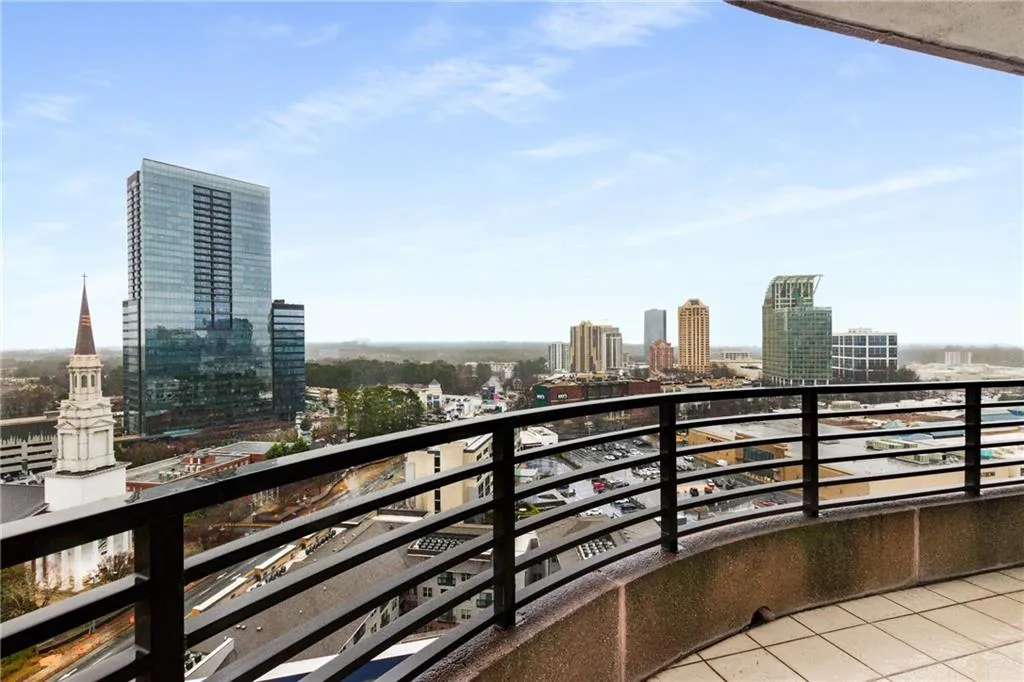 750 Park Avenue Ne Unit 19e, Atlanta, Georgia 30326, 2 Bedrooms Bedrooms, ,2 BathroomsBathrooms,Residential,For Sale,750 Park Avenue Ne Unit 19e,7535915