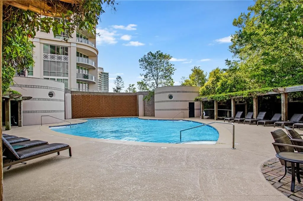 750 Park Avenue Ne Unit 19e, Atlanta, Georgia 30326, 2 Bedrooms Bedrooms, ,2 BathroomsBathrooms,Residential,For Sale,750 Park Avenue Ne Unit 19e,7535915