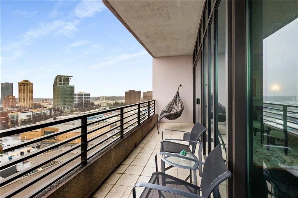 750 Park Avenue Ne Unit 19e, Atlanta, Georgia 30326, 2 Bedrooms Bedrooms, ,2 BathroomsBathrooms,Residential,For Sale,750 Park Avenue Ne Unit 19e,7535915