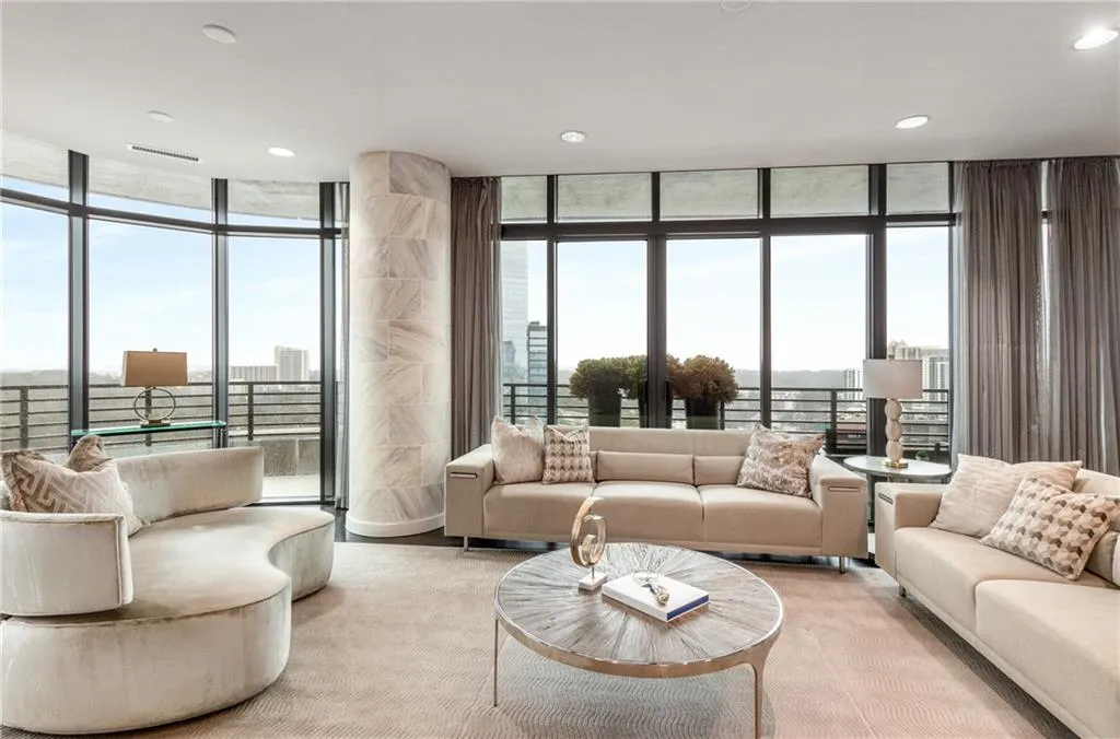 750 Park Avenue Ne Unit 19e, Atlanta, Georgia 30326, 2 Bedrooms Bedrooms, ,2 BathroomsBathrooms,Residential,For Sale,750 Park Avenue Ne Unit 19e,7535915