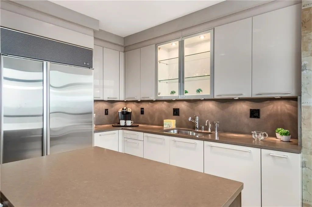 750 Park Avenue Ne Unit 19e, Atlanta, Georgia 30326, 2 Bedrooms Bedrooms, ,2 BathroomsBathrooms,Residential,For Sale,750 Park Avenue Ne Unit 19e,7535915