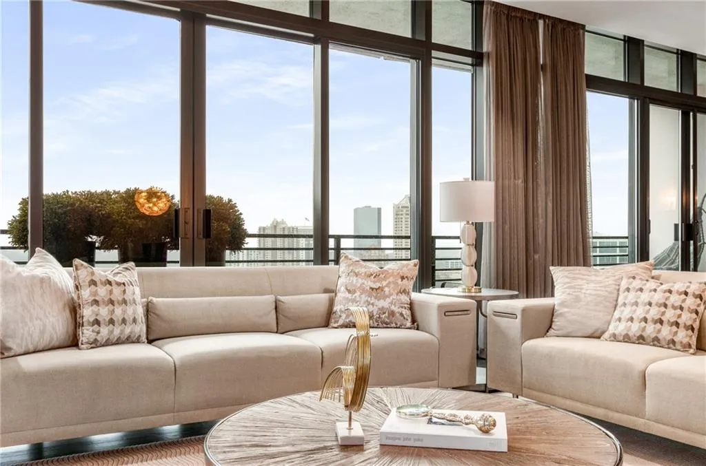 750 Park Avenue Ne Unit 19e, Atlanta, Georgia 30326, 2 Bedrooms Bedrooms, ,2 BathroomsBathrooms,Residential,For Sale,750 Park Avenue Ne Unit 19e,7535915