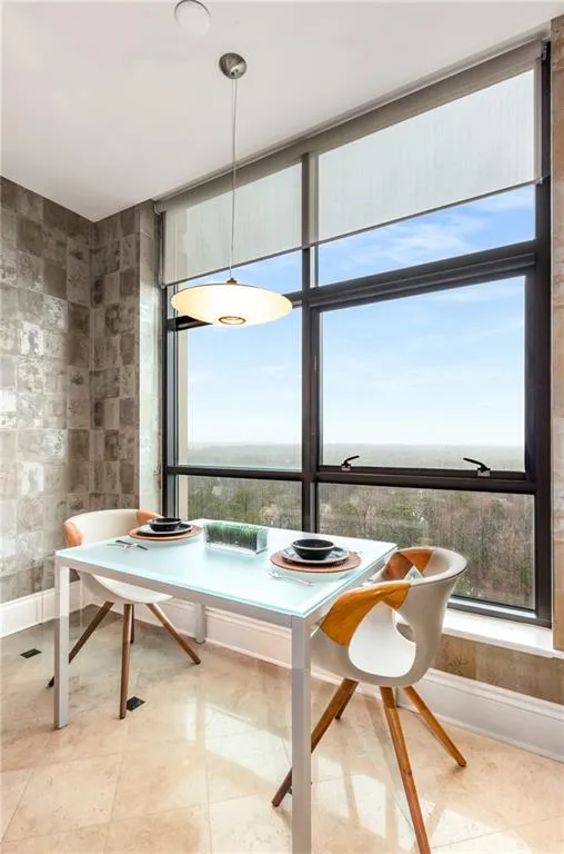 750 Park Avenue Ne Unit 19e, Atlanta, Georgia 30326, 2 Bedrooms Bedrooms, ,2 BathroomsBathrooms,Residential,For Sale,750 Park Avenue Ne Unit 19e,7535915