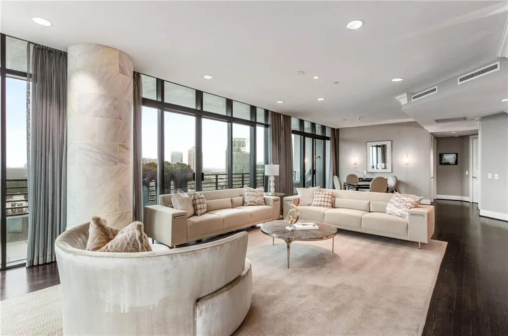 750 Park Avenue Ne Unit 19e, Atlanta, Georgia 30326, 2 Bedrooms Bedrooms, ,2 BathroomsBathrooms,Residential,For Sale,750 Park Avenue Ne Unit 19e,7535915