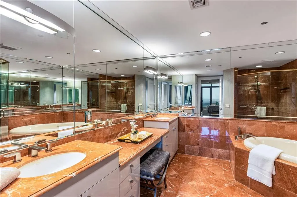 750 Park Avenue Ne Unit 19e, Atlanta, Georgia 30326, 2 Bedrooms Bedrooms, ,2 BathroomsBathrooms,Residential,For Sale,750 Park Avenue Ne Unit 19e,7535915