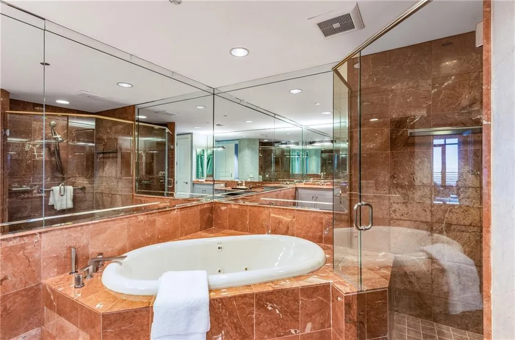 750 Park Avenue Ne Unit 19e, Atlanta, Georgia 30326, 2 Bedrooms Bedrooms, ,2 BathroomsBathrooms,Residential,For Sale,750 Park Avenue Ne Unit 19e,7535915