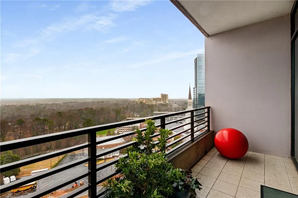 750 Park Avenue Ne Unit 19e, Atlanta, Georgia 30326, 2 Bedrooms Bedrooms, ,2 BathroomsBathrooms,Residential,For Sale,750 Park Avenue Ne Unit 19e,7535915