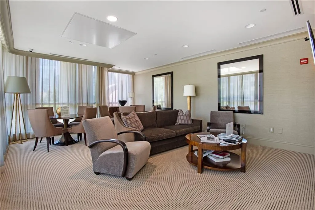 750 Park Avenue Ne Unit 19e, Atlanta, Georgia 30326, 2 Bedrooms Bedrooms, ,2 BathroomsBathrooms,Residential,For Sale,750 Park Avenue Ne Unit 19e,7535915