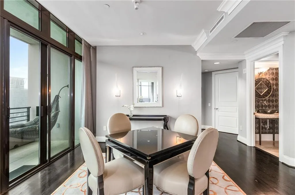 750 Park Avenue Ne Unit 19e, Atlanta, Georgia 30326, 2 Bedrooms Bedrooms, ,2 BathroomsBathrooms,Residential,For Sale,750 Park Avenue Ne Unit 19e,7535915