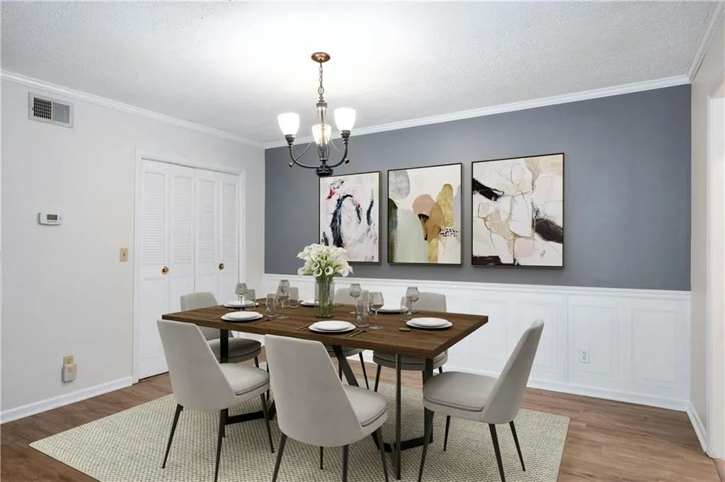 6851 Roswell Road Unit K23, Sandy Springs, Georgia 30328, 3 Bedrooms Bedrooms, ,2 BathroomsBathrooms,Residential,Sold,6851 Roswell Road Unit K23,7081845