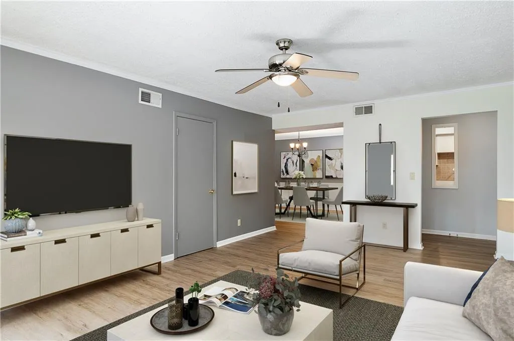 6851 Roswell Road Unit K23, Sandy Springs, Georgia 30328, 3 Bedrooms Bedrooms, ,2 BathroomsBathrooms,Residential,Sold,6851 Roswell Road Unit K23,7081845