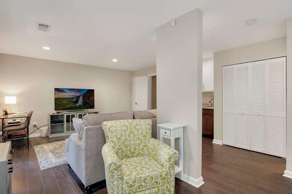 201 Brandywine Circle, Sandy Springs, Georgia 30350, 4 Bedrooms Bedrooms, ,3 BathroomsBathrooms,Residential,Sold,201 Brandywine Circle,7107593