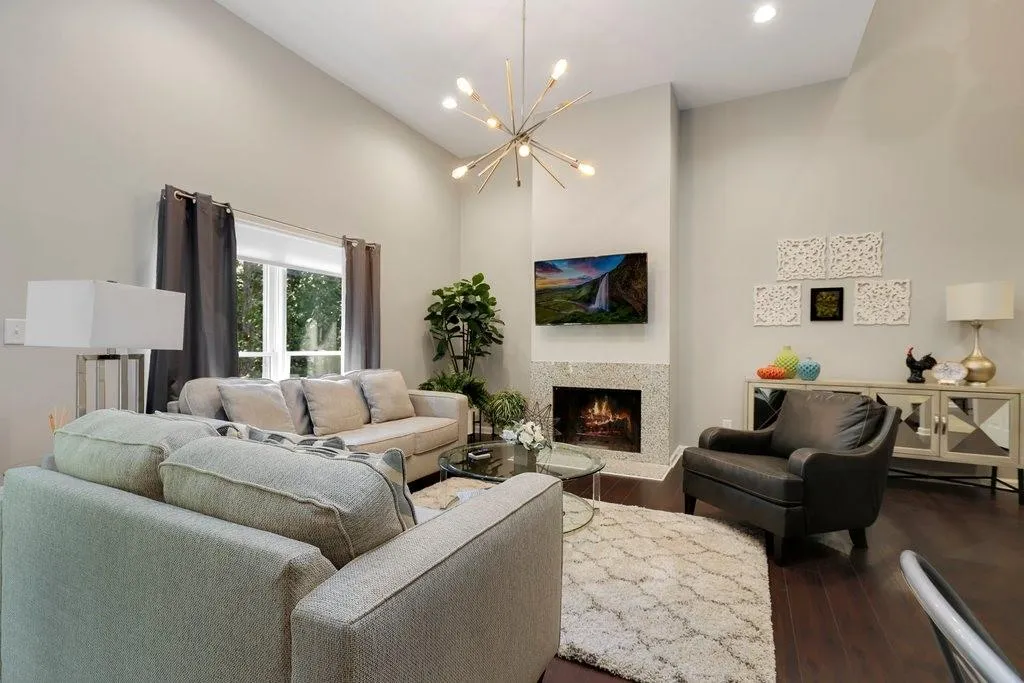 201 Brandywine Circle, Sandy Springs, Georgia 30350, 4 Bedrooms Bedrooms, ,3 BathroomsBathrooms,Residential,Sold,201 Brandywine Circle,7107593