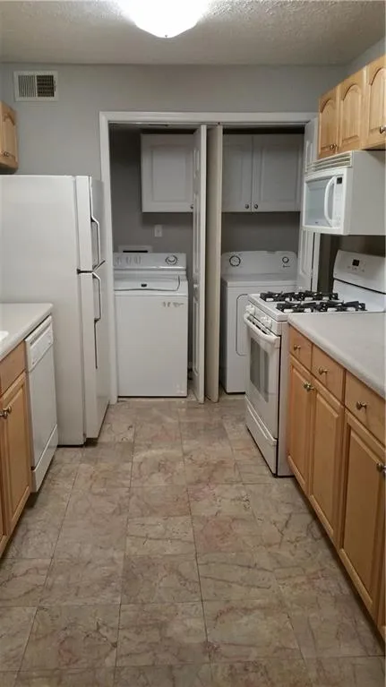 1207 Vicksburg Place, Sandy Springs, Georgia 30350, 2 Bedrooms Bedrooms, ,2 BathroomsBathrooms,Residential,Sold,1207 Vicksburg Place,5731278