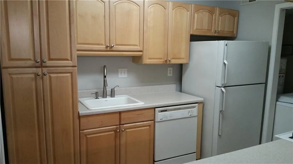 1207 Vicksburg Place, Sandy Springs, Georgia 30350, 2 Bedrooms Bedrooms, ,2 BathroomsBathrooms,Residential,Sold,1207 Vicksburg Place,5731278