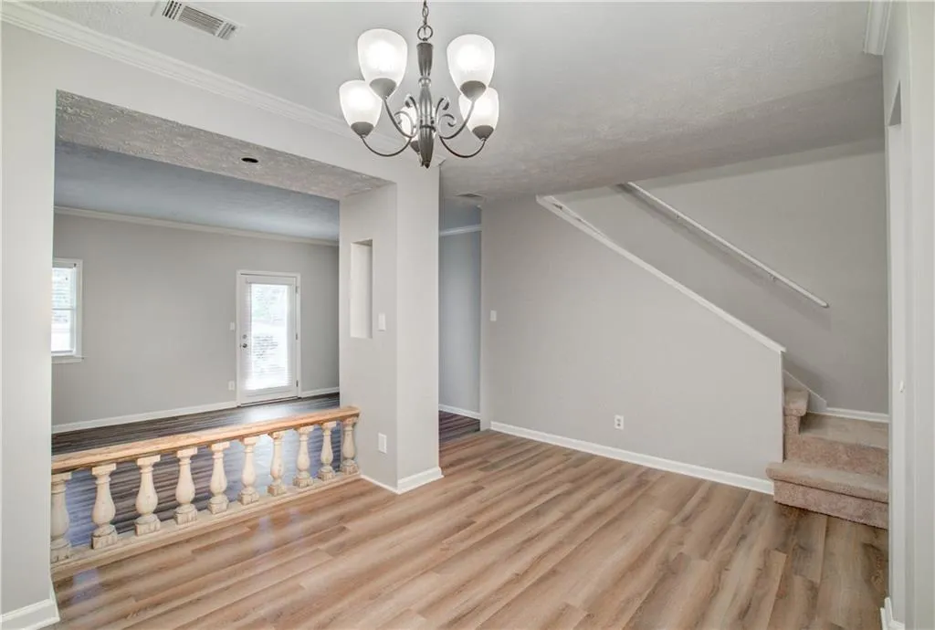 5310 Chemin De Vie, Atlanta, Georgia 30342, 2 Bedrooms Bedrooms, ,2 BathroomsBathrooms,Residential,Sold,5310 Chemin De Vie,6612037