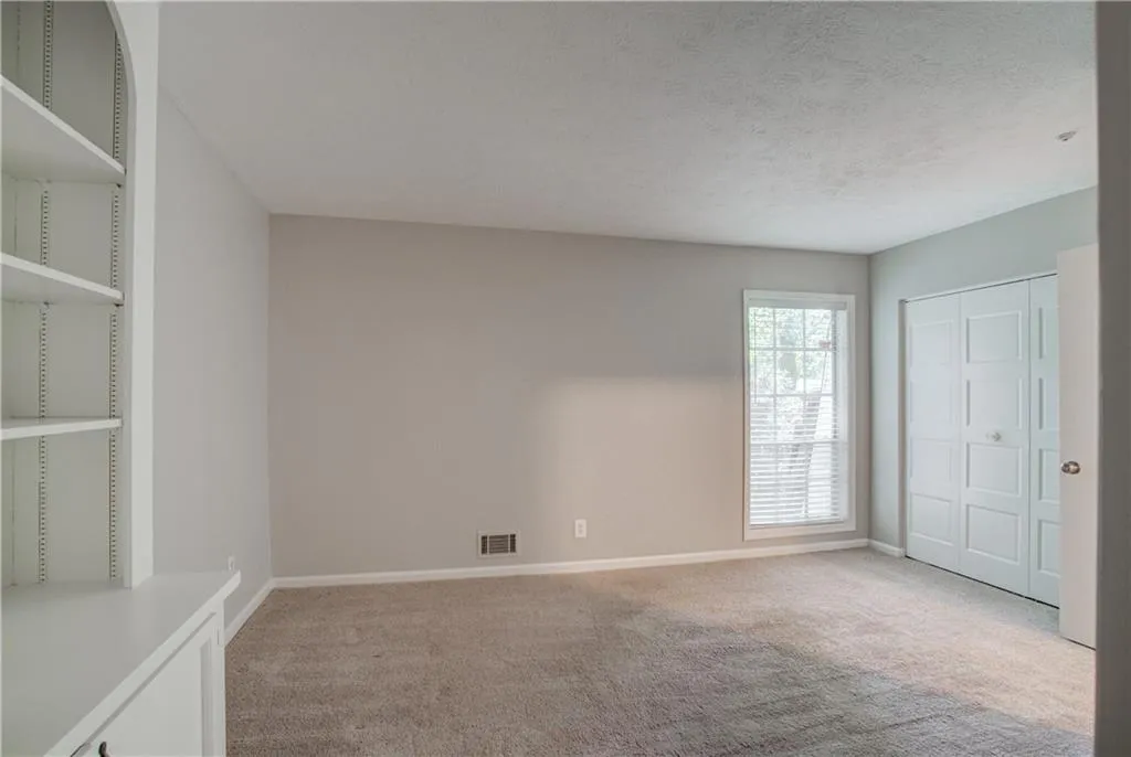 5310 Chemin De Vie, Atlanta, Georgia 30342, 2 Bedrooms Bedrooms, ,2 BathroomsBathrooms,Residential,Sold,5310 Chemin De Vie,6612037