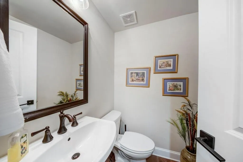 4318 Parkside Place, Sandy Springs, Georgia 30342, 3 Bedrooms Bedrooms, ,3 BathroomsBathrooms,Residential,Sold,4318 Parkside Place,6682867