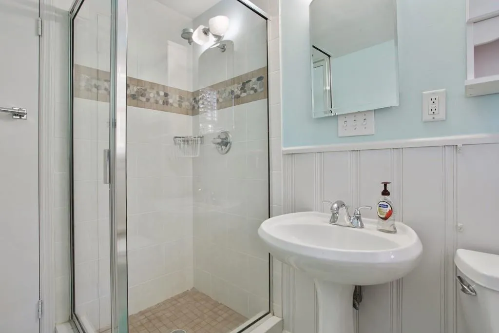 5930 Garber Drive, Sandy Springs, Georgia 30328, 4 Bedrooms Bedrooms, ,3 BathroomsBathrooms,Residential,Sold,5930 Garber Drive,6504563