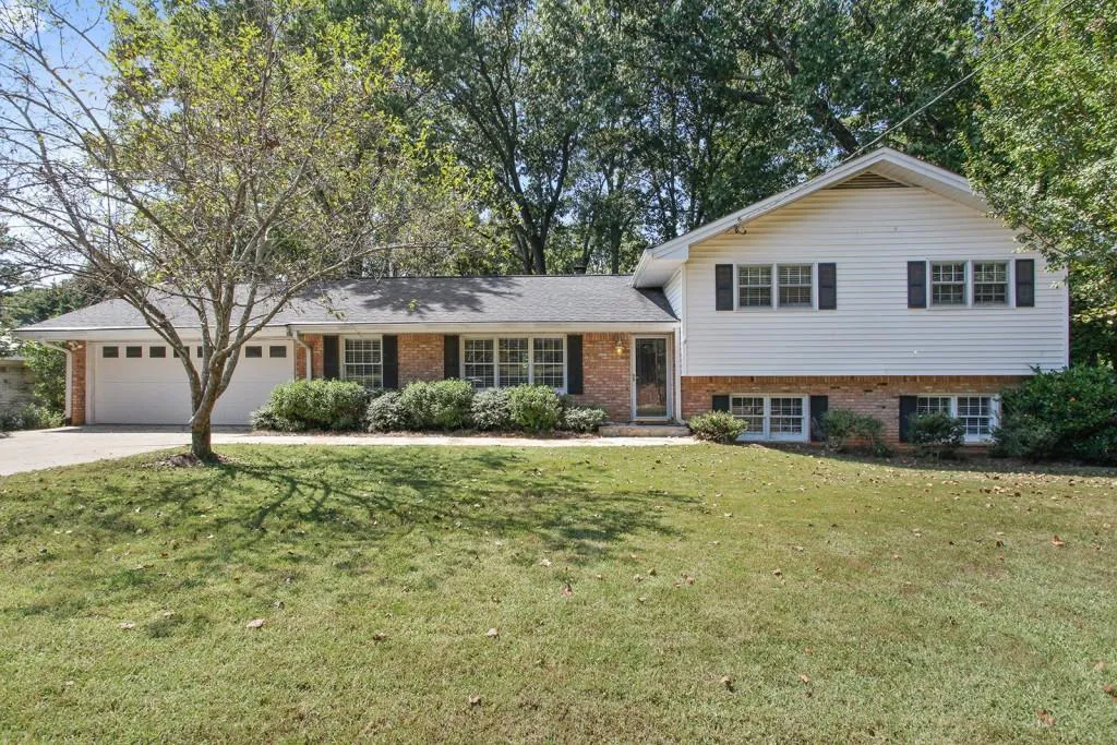 5930 Garber Drive, Sandy Springs, Georgia 30328, 4 Bedrooms Bedrooms, ,3 BathroomsBathrooms,Residential,Sold,5930 Garber Drive,6504563