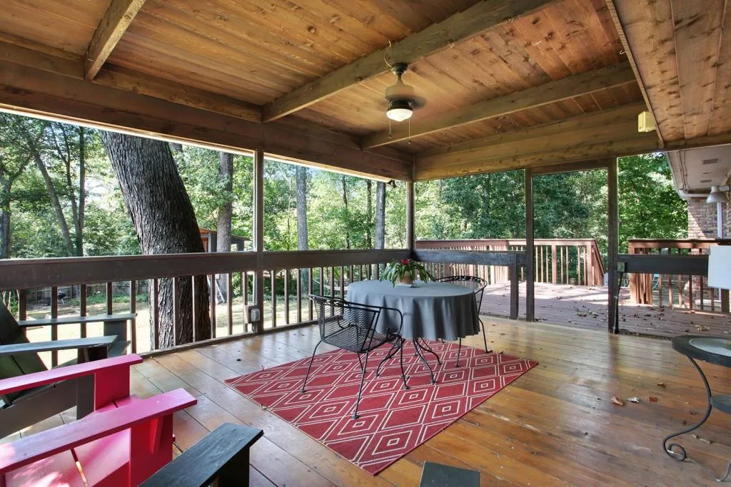 5930 Garber Drive, Sandy Springs, Georgia 30328, 4 Bedrooms Bedrooms, ,3 BathroomsBathrooms,Residential,Sold,5930 Garber Drive,6504563