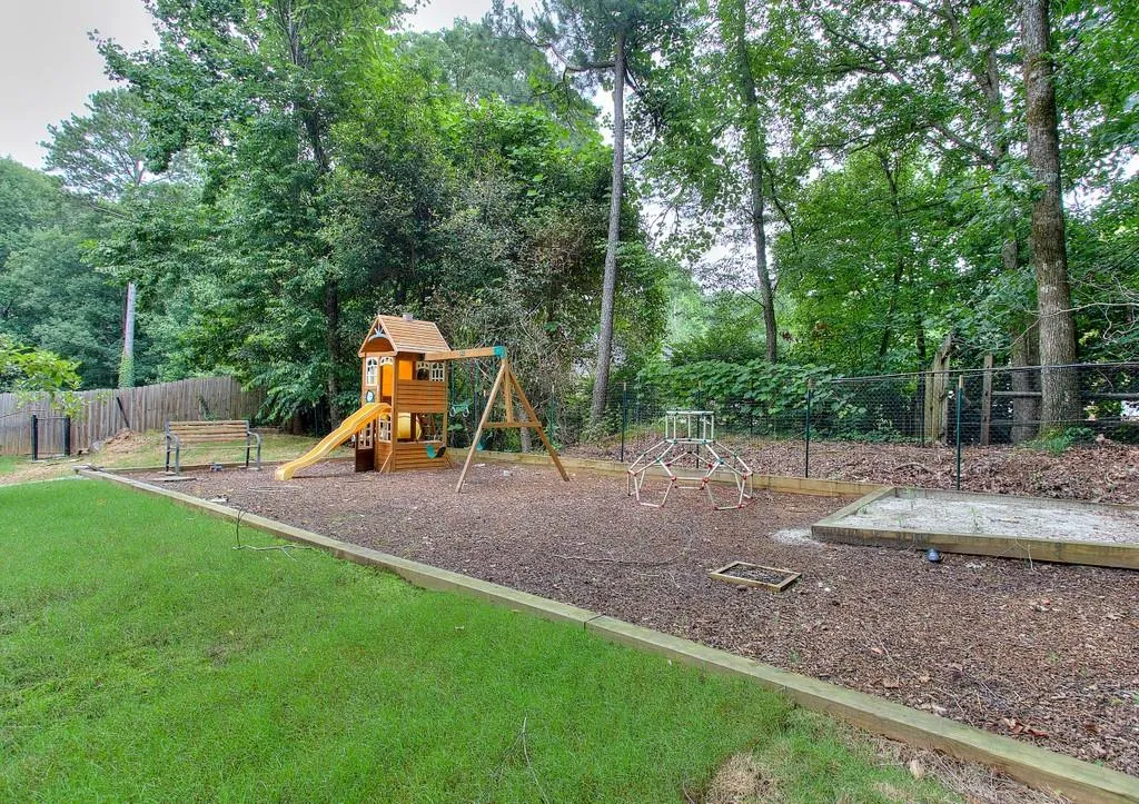 535 Spindlewick, Atlanta, Georgia 30350, 5 Bedrooms Bedrooms, ,5 BathroomsBathrooms,Residential,Sold,535 Spindlewick,6749200