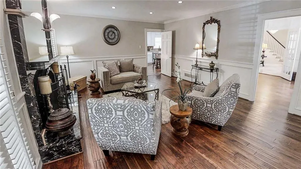 8220 Tynecastle Drive, Sandy Springs, Georgia 30350, 7 Bedrooms Bedrooms, ,5 BathroomsBathrooms,Residential,Sold,8220 Tynecastle Drive,6032247