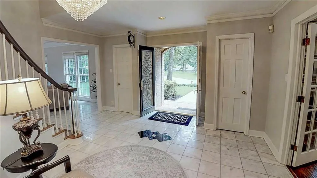 8220 Tynecastle Drive, Sandy Springs, Georgia 30350, 7 Bedrooms Bedrooms, ,5 BathroomsBathrooms,Residential,Sold,8220 Tynecastle Drive,6032247