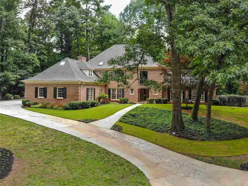 8220 Tynecastle Drive, Sandy Springs, Georgia 30350, 7 Bedrooms Bedrooms, ,5 BathroomsBathrooms,Residential,Sold,8220 Tynecastle Drive,6032247