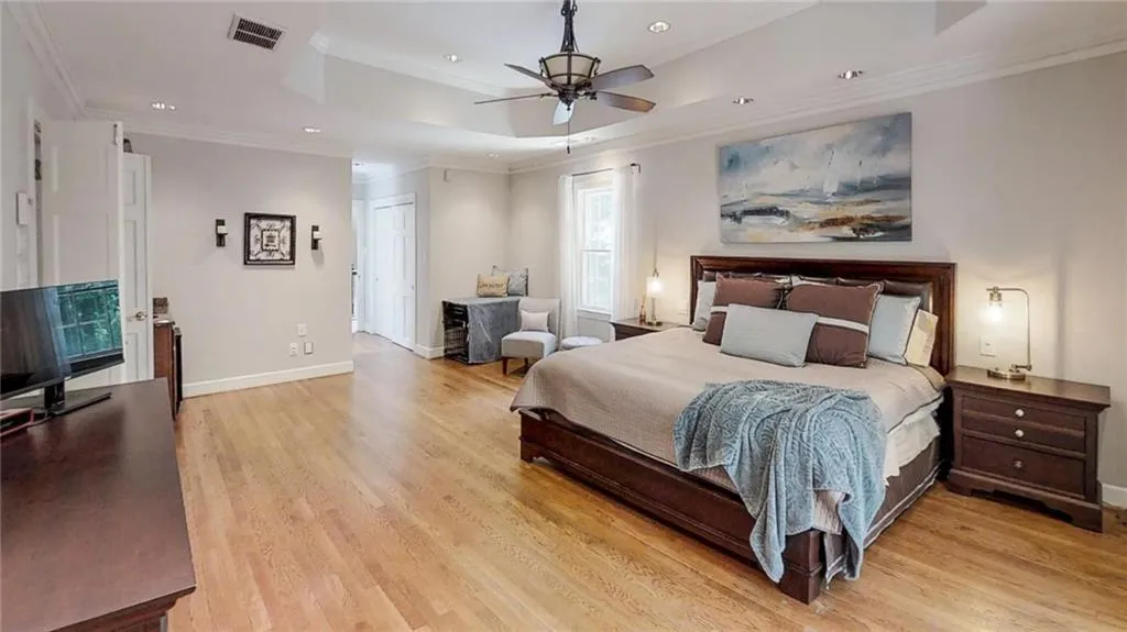 8220 Tynecastle Drive, Sandy Springs, Georgia 30350, 7 Bedrooms Bedrooms, ,5 BathroomsBathrooms,Residential,Sold,8220 Tynecastle Drive,6032247