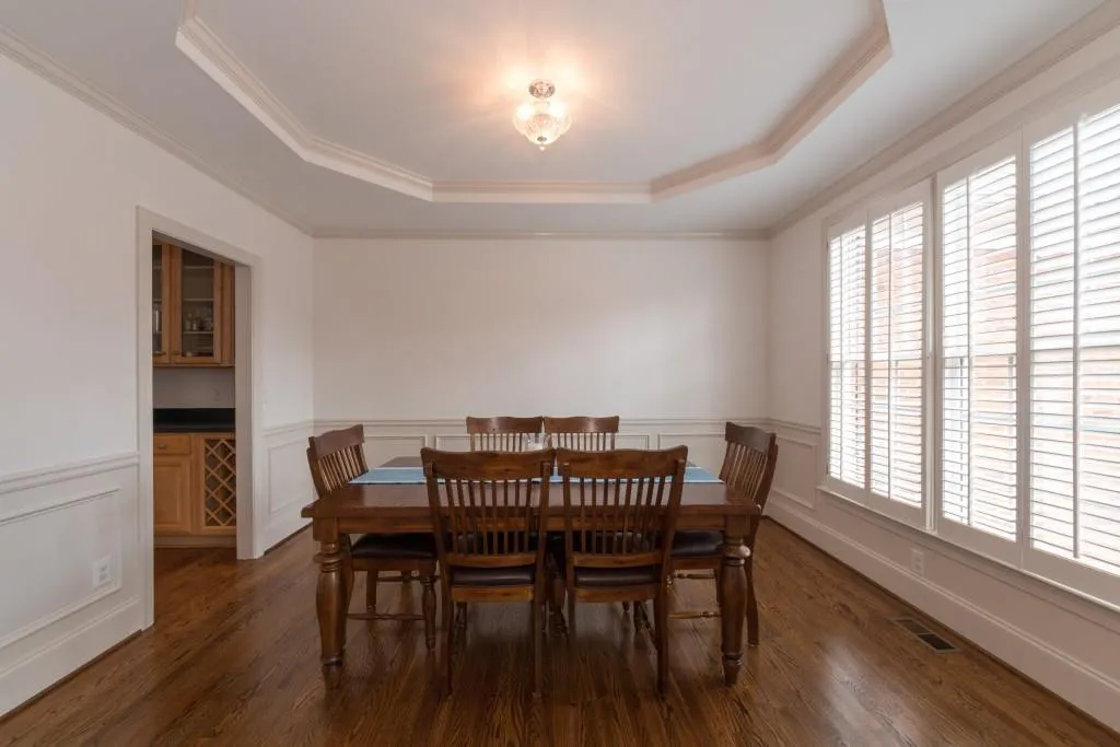 620 Eaton Place, Sandy Springs, Georgia 30350, 5 Bedrooms Bedrooms, ,4 BathroomsBathrooms,Residential,Sold,620 Eaton Place,5655592