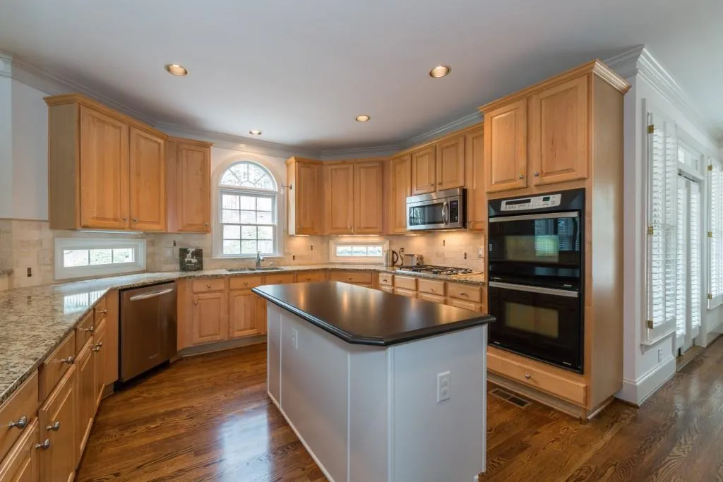 620 Eaton Place, Sandy Springs, Georgia 30350, 5 Bedrooms Bedrooms, ,4 BathroomsBathrooms,Residential,Sold,620 Eaton Place,5655592