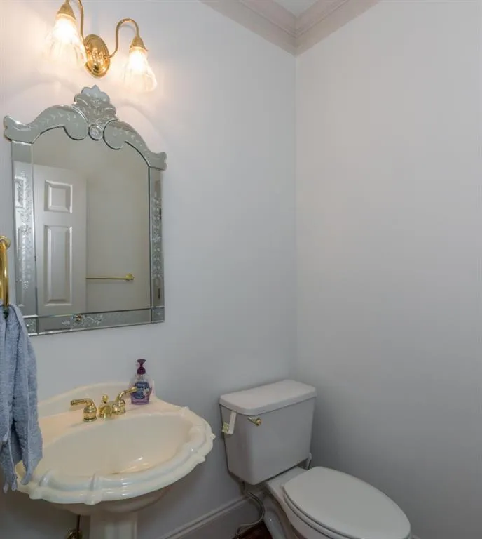 620 Eaton Place, Sandy Springs, Georgia 30350, 5 Bedrooms Bedrooms, ,4 BathroomsBathrooms,Residential,Sold,620 Eaton Place,5655592