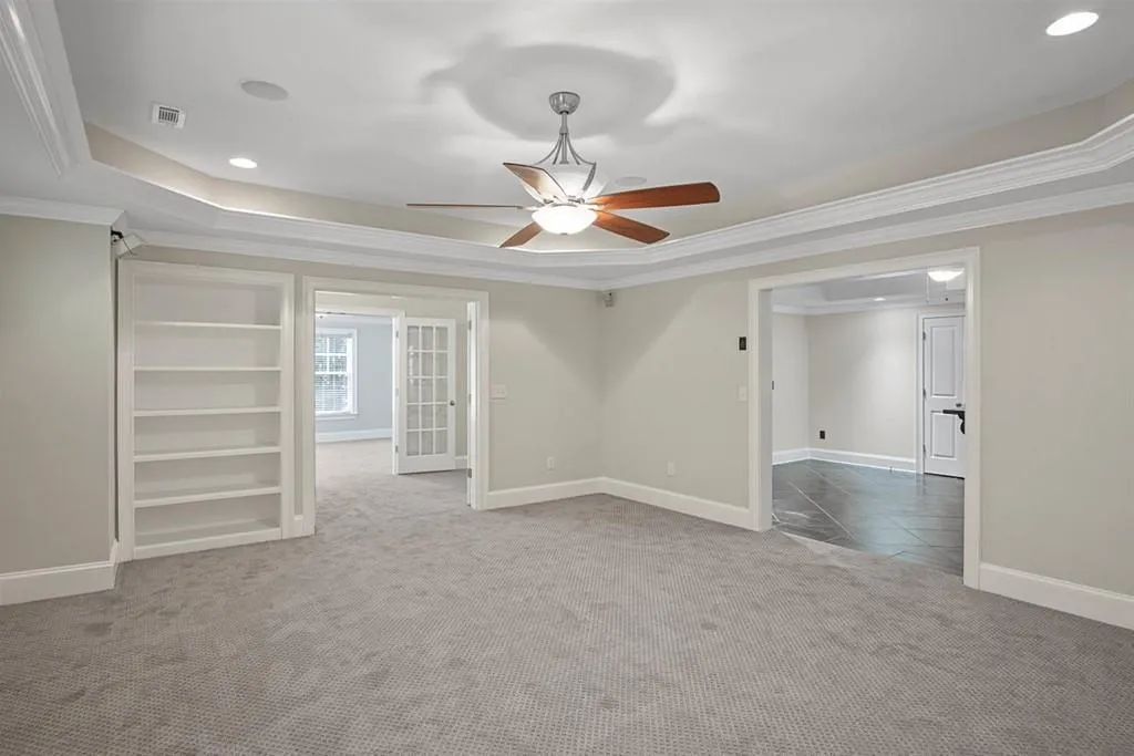 102 W Belle Isle Road, Atlanta, Georgia 30342, 6 Bedrooms Bedrooms, ,5 BathroomsBathrooms,Residential,Sold,102 W Belle Isle Road,6755027